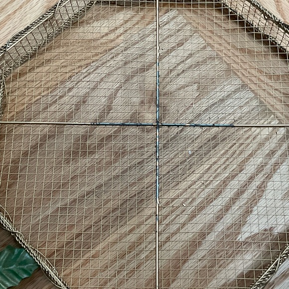 Decorated centerpiece set unscented candle,gold wire basket,greenery with ribbon - Picture 11 of 16